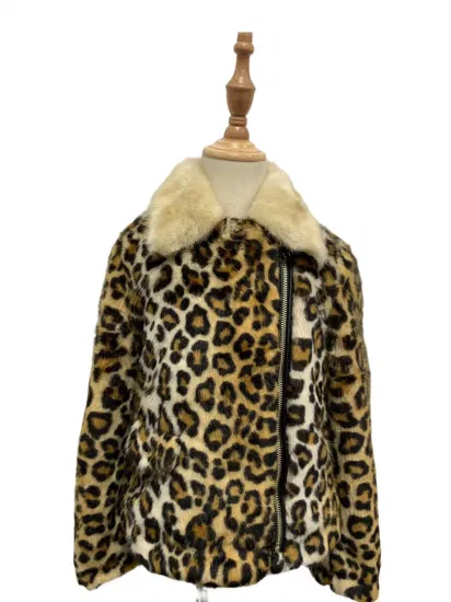 Vestuário infantil de inverno personalizável / jaqueta leve com pele falsa Leapard macia e gola PU com zíper contrastante e forro acolchoado contrastante